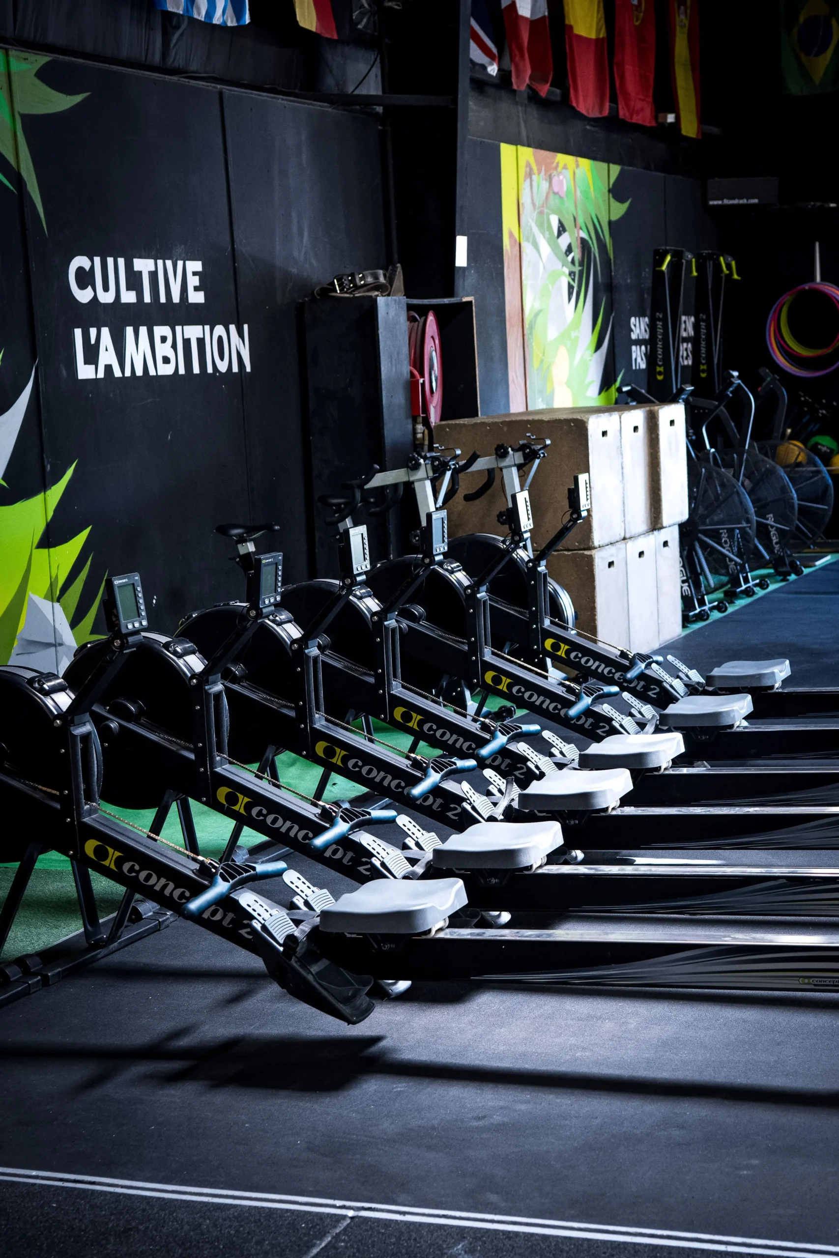 rameur alignés dans la salle hiringa augny